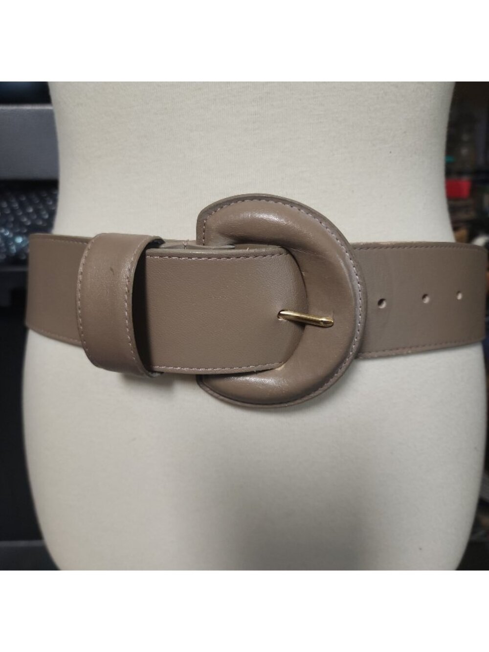 Vintage Woodward Woman's Tan Leather Wide Belt Large Fits 29-34"